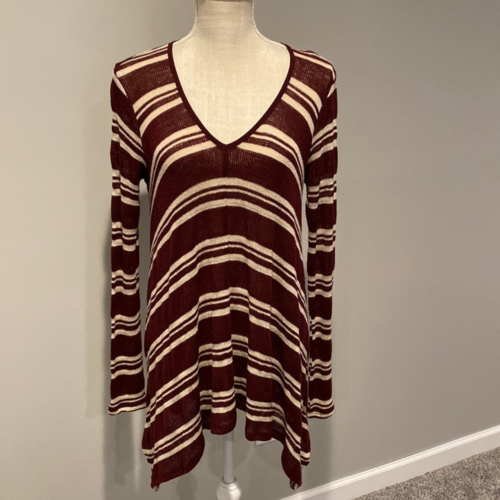 Mason + Mackenzie V- Neck Tunic Sweater Size: S